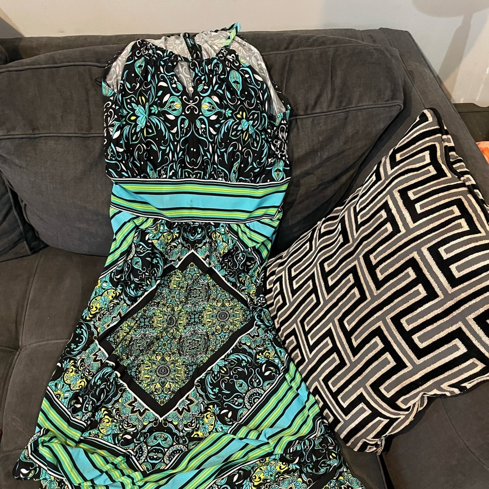 Multi color dress,pin size stain, unnoticeable